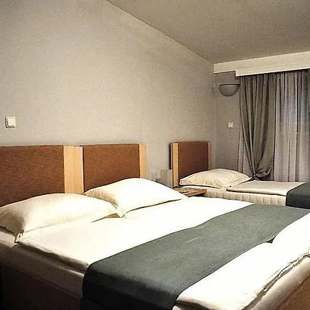 Hotel Snjezna Kuca - Nature Park Of Bosnia Herzegovina